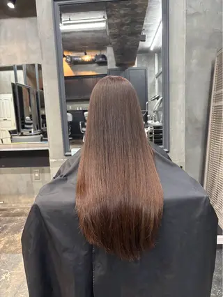 カラー T  O Yのヘアスタイル