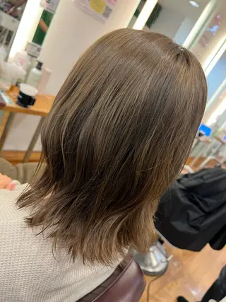 カラー 茅ヶ崎/ハイライト/ ハイトーン/関口実華のヘアスタイル
