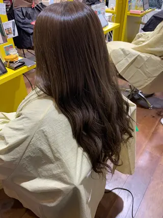 ロング カラー 工藤 彩花のヘアスタイル