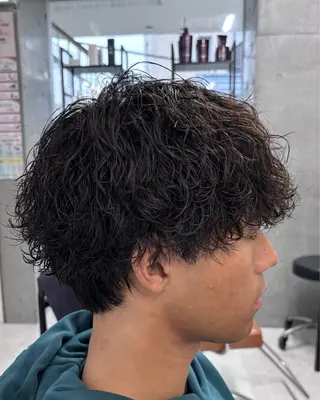 パーマ メンズ フェザーの鬼 🇰🇷yutoのヘアスタイル