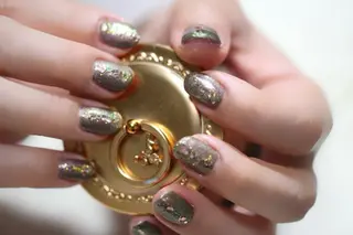 ネイル ママリンド　志村坂上店所属・しみ えんのネイルデザイン