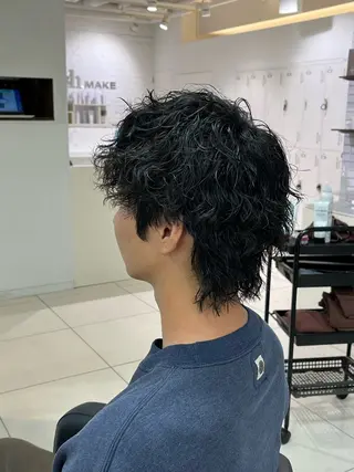 ショート カラー パーマ メンズ 【シャドウパーマ センターパート】義心のヘアスタイル