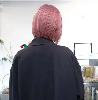 ショート LUCCI所属・udaハイトーン /ボブ/レイヤーのヘアスタイル