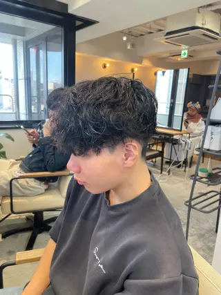 ショート 川副/シャドウ/ 波巻き/メンズパーマのヘアスタイル