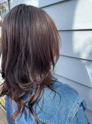 セミロング 塔崎 りこのヘアスタイル