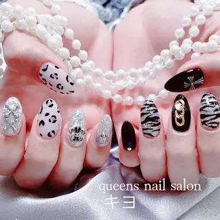 ネイル queensnail 🧸mikiのネイルデザイン