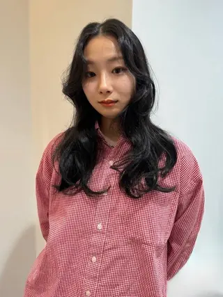 ミディアム カラー ofF élua所属・もりしま あやかのヘアスタイル