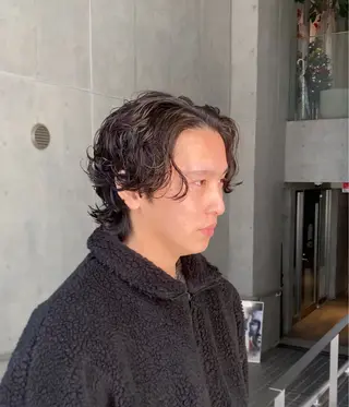 ミディアム パーマ 似合わせメンズ特化 渡辺尚暉のヘアスタイル