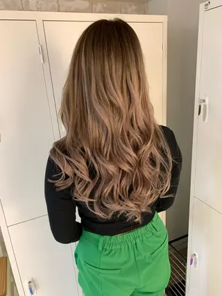 ロング ✨ハイトーン✨艶髪 ✨髪質改善✨和田のヘアスタイル
