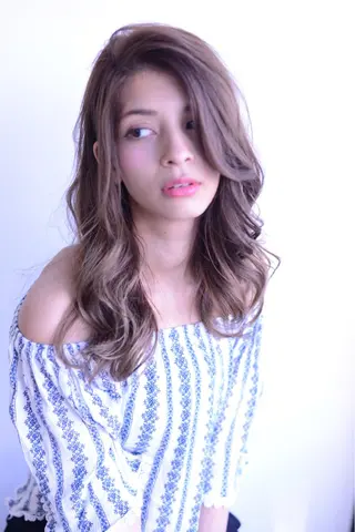 セミロング LOMA🇰🇷 銀座クボタのヘアスタイル