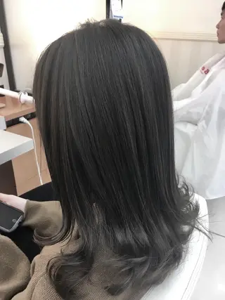 カラー N° jillva ♦️川端裕司♦️のヘアスタイル