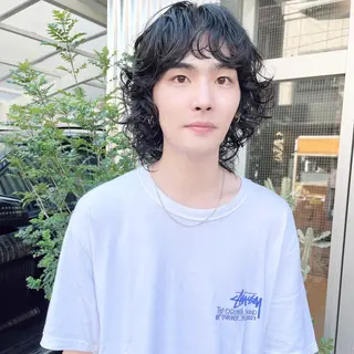 ミディアム パーマ メンズ アラキチヒロ THE REMMYのヘアスタイル