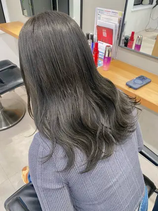 カラー Lomalia @hayaのヘアスタイル