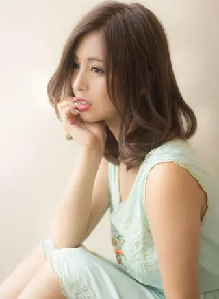 セミロング カラー パーマ u hair所属・こばやし ももこのヘアスタイル