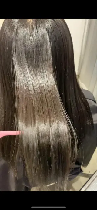 ロング カラー パーマ ヘアアレンジ youres hair東新宿店所属・新宿⌇韓国風ヘア ⌇透明感カラーのヘアスタイル