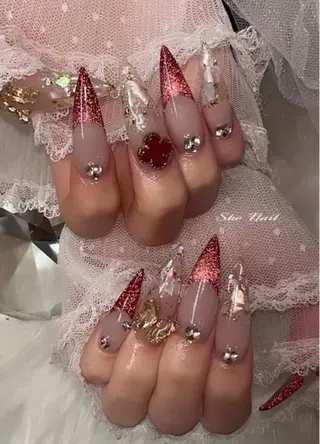ネイル She_nail所属・ELSA_ Bellaのネイルデザイン