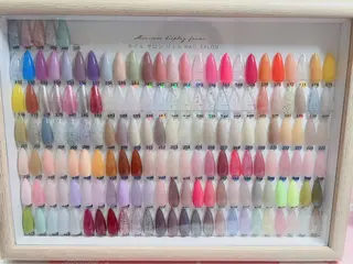 ネイル Fairyフェアリーネイルサロン所属・Nail Hibi サロンのネイルデザイン