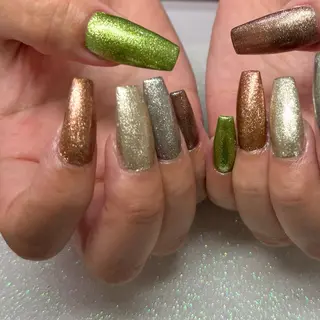 ネイル VIERU 🌈🎀💖のネイルデザイン