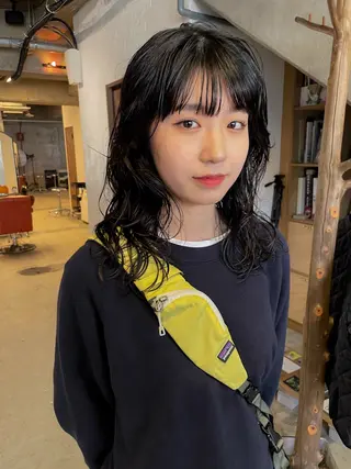 セミロング パーマ パーマ/レイヤー 岩山丈一郎のヘアスタイル