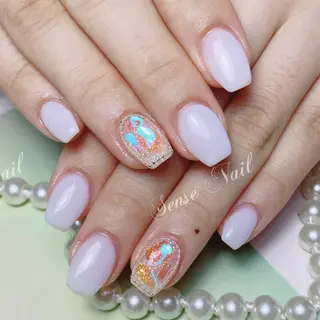 ネイル Queening 🦋のネイルデザイン