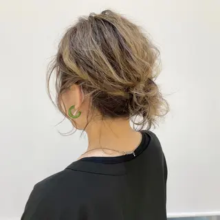 ミディアム カラー ヘアアレンジ 小原 慧美のヘアスタイル