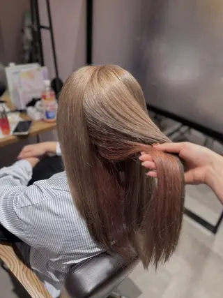 カラー 西原 愛紗のヘアスタイル