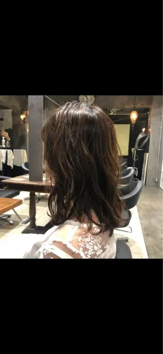 ミディアム マンツーマン／韓国 ヘア‎Amiのヘアスタイル