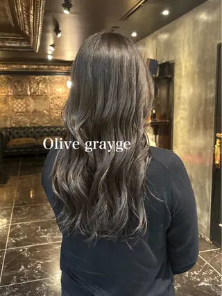 ロング カラー レイヤー/ハッシュ/ ウルフ/透明感カラーのヘアスタイル