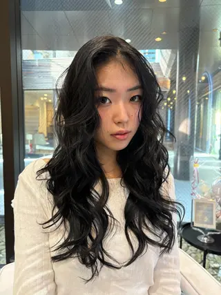 ロング Tia.所属・縮毛矯正／髪質改善 _MiMiのヘアスタイル