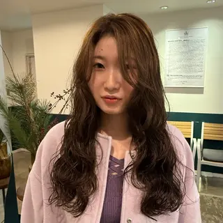 ロング カラー パーマ mizu🐾 hair braceのヘアスタイル