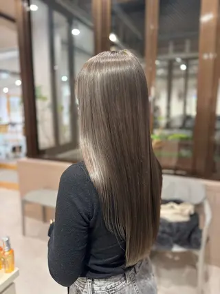 カラー AYATO 'のヘアスタイル