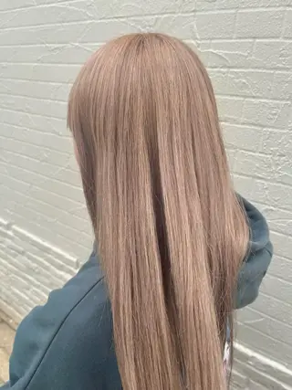 カラー Trip所属・岩本 航のヘアスタイル