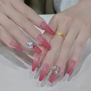 ネイル ラッキーネイルサロン西川口東口店所属・山田 由奈のネイルデザイン