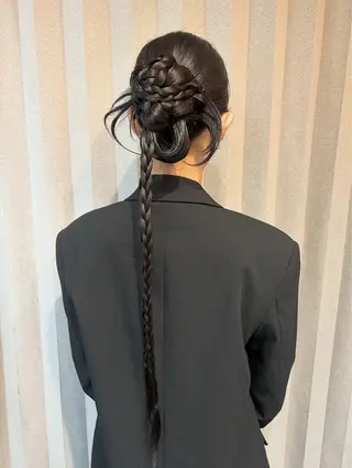 ロング Mila Hazukiのヘアスタイル