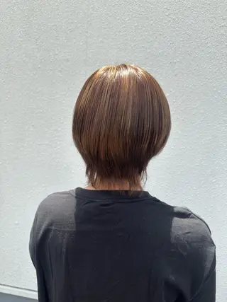 ショート カラー 安達 望のヘアスタイル