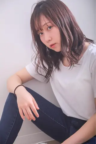 セミロング 伊藤 裕貴のヘアスタイル