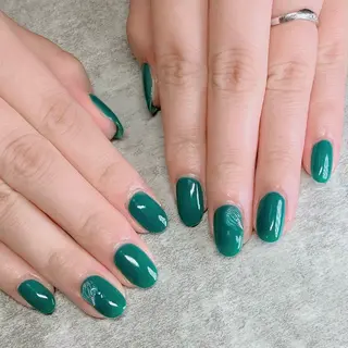 ネイル haleyume所属・shino🌟 痛ネイルのネイルデザイン