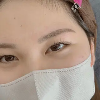 アイブロウ WHITE EYE 山本みなりの眉毛・アイブロウイメージ