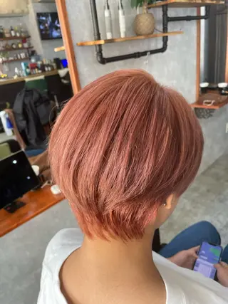 ショート andKおもろまち店 艶ダブルカラー✨のヘアスタイル