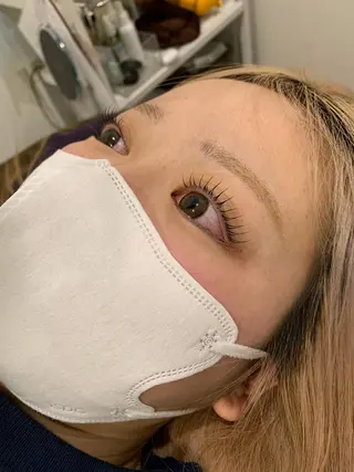 マツエク・マツパ io NANAのヘアスタイル