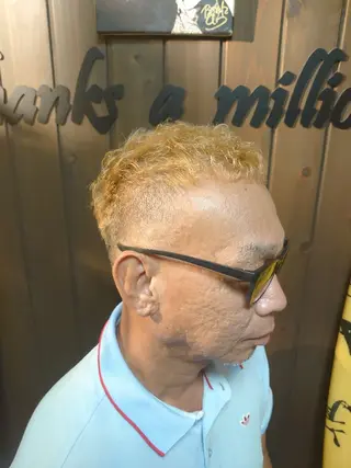 メンズ パーマ サンフラット所属・岡林 選のヘアスタイル