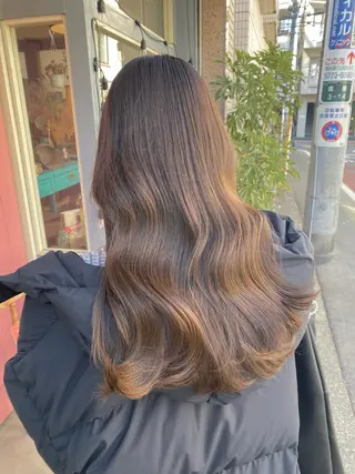 ロング カラー ヤスザトアヤノ ／レイヤー／オリーブのヘアスタイル