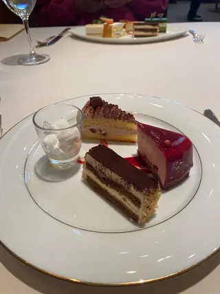 ロング カラー パーマ マツエク・マツパ アイブロウ 小倉 麻由のエステ・リラクイメージ