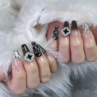 ネイル Dark Honey nozomiのネイルデザイン