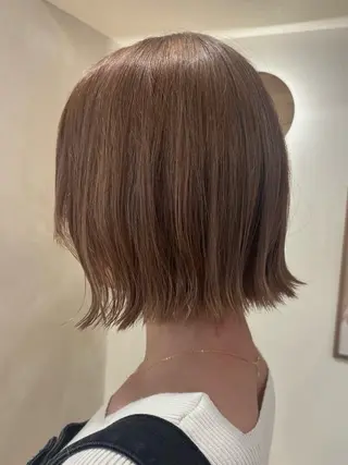 ミディアム カラー シンバヒナノ/パーマ レイヤーカット/ボブのヘアスタイル