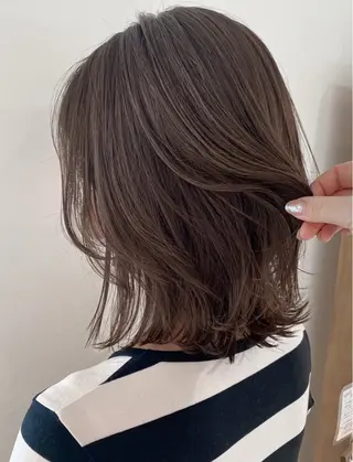 カラー 和泉田 真白のヘアスタイル