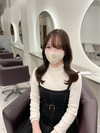 セミロング カラー 艶髪ハイトーン 💎yuuki💎のヘアスタイル