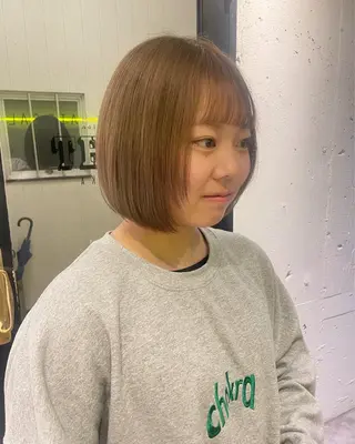 ショート カラー hisano / ハイトーン･透明感のヘアスタイル