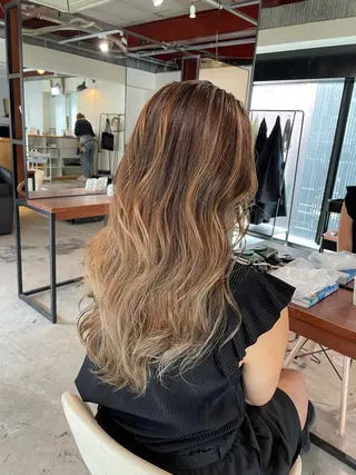 ロング カラー ヘアアレンジ マツエク・マツパ 透明感カラー/推しカ ラー☁️JURAのヘアスタイル