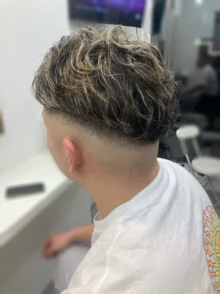 ショート カラー メンズ 深堀 勇弥のヘアスタイル